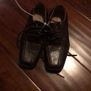 Brown dress shoes